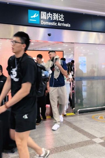 博鱼电竞官方网站-首秀在即！广东新外援随队出征福建，麦考尔因老婆生产留在广州